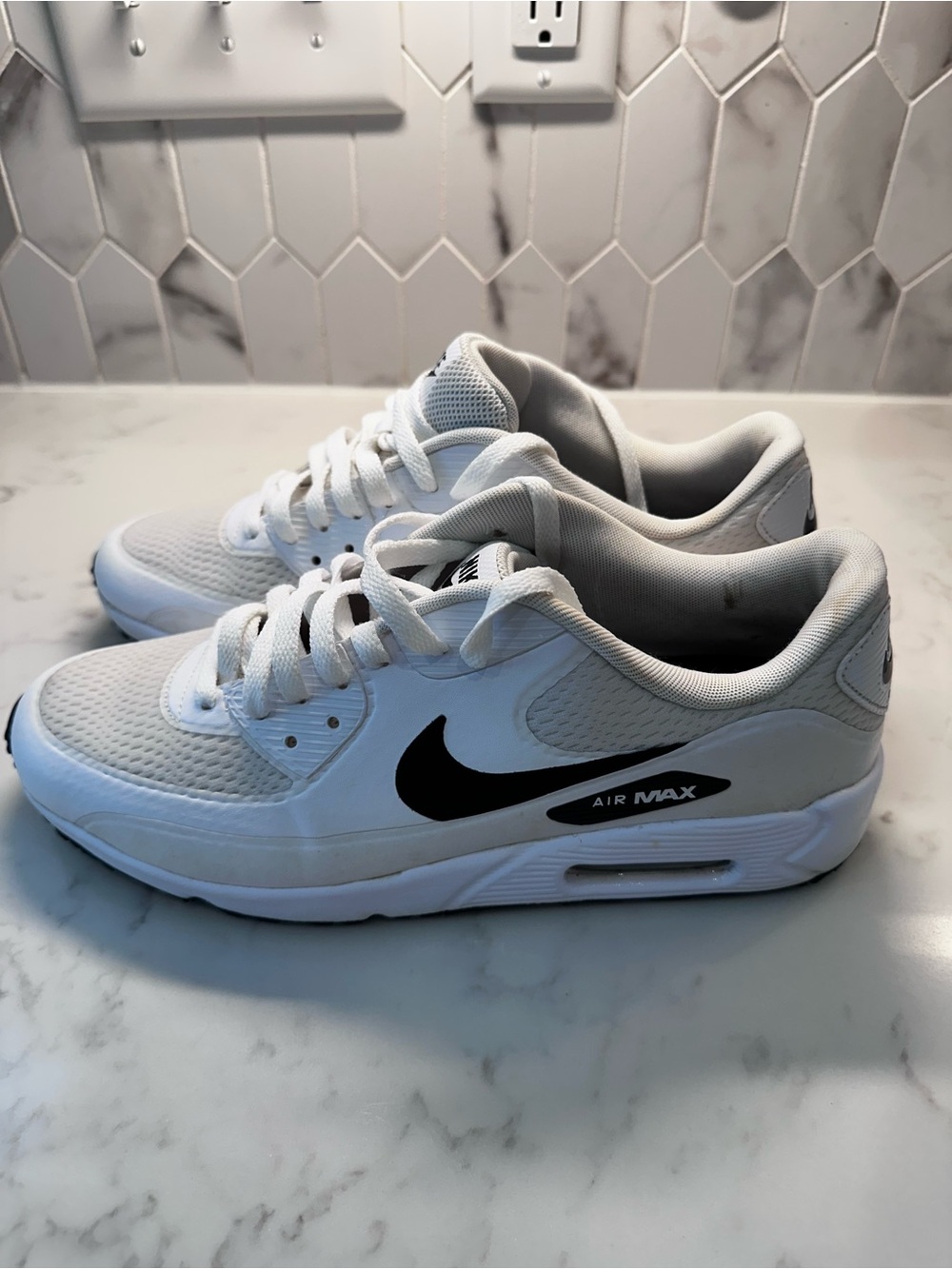 Nike White and Black Air Max Golf- size 10